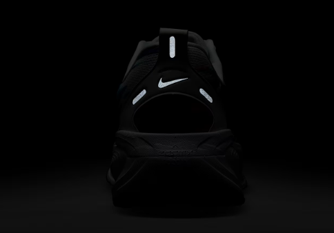 Nike Vomero 18 SE Men's Road Running Shoes