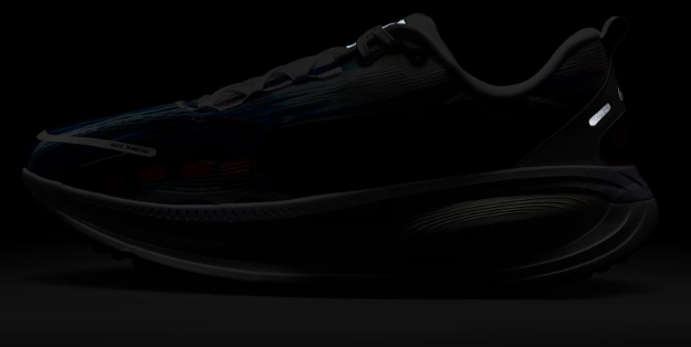 Nike Vomero 18 SE Men's Road Running Shoes