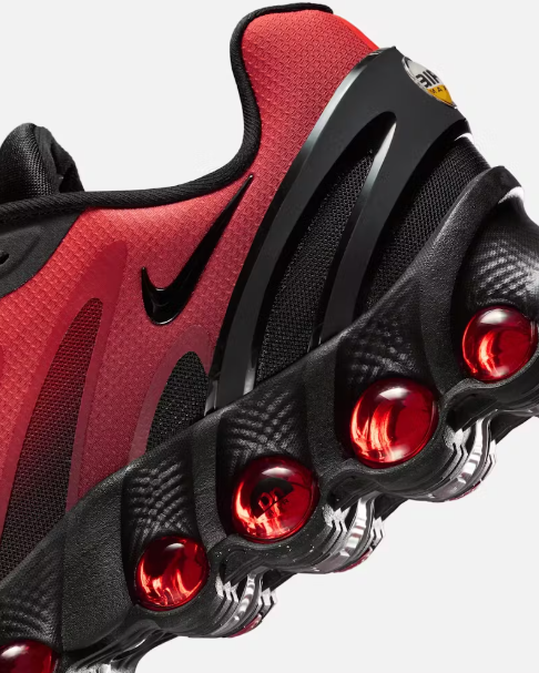 Nike Air Max DN8 "Bred"